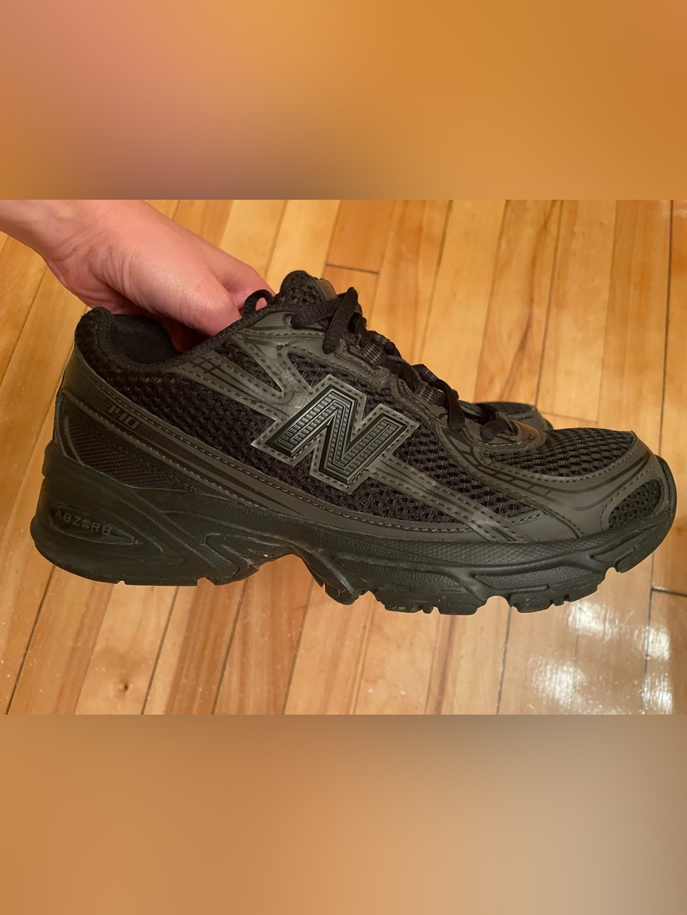 New Balance 740